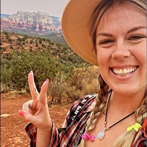 Meet your Posher, Brooke